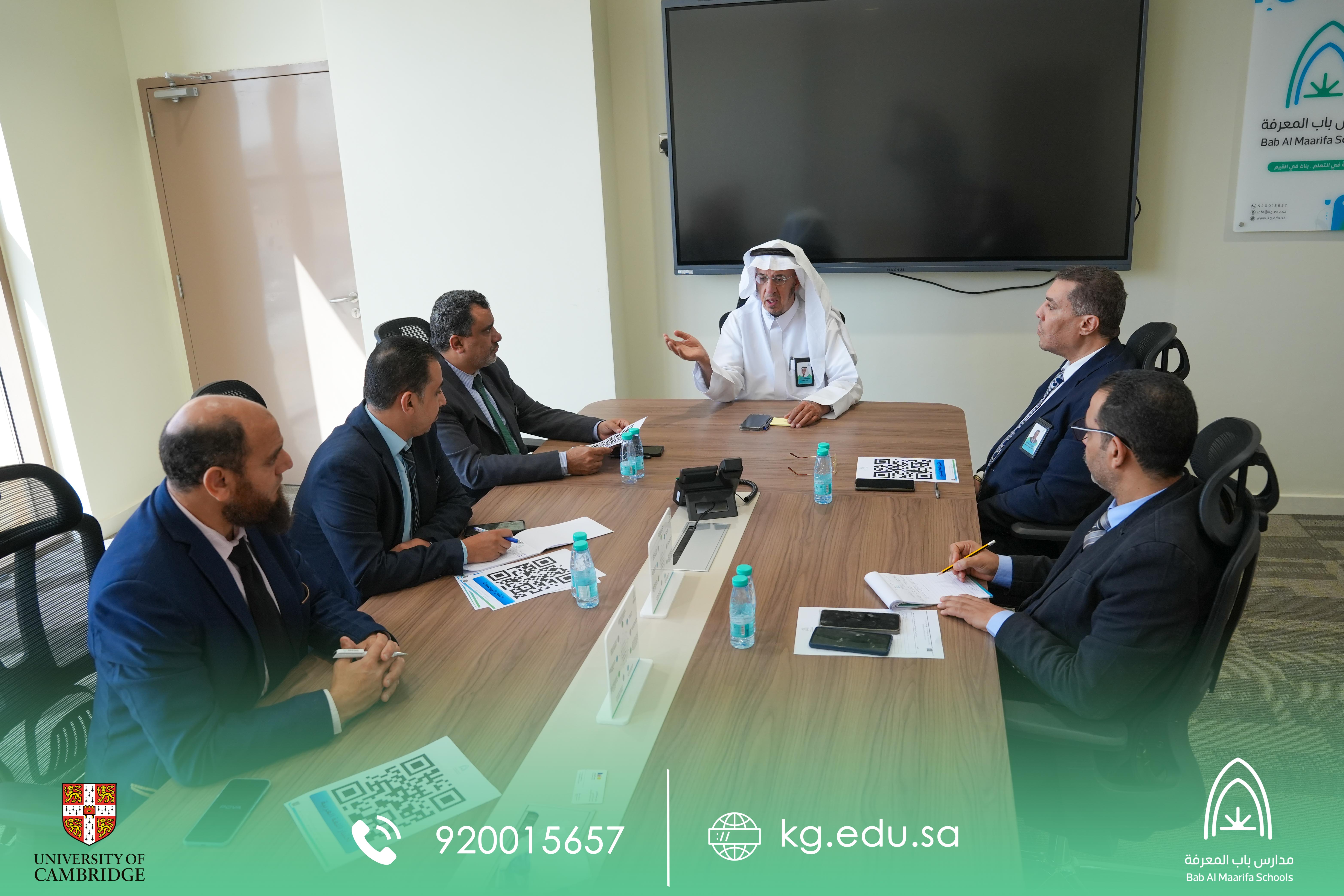 المدير التنفيذي يجتمع بلجنة المقابلات الداخلية