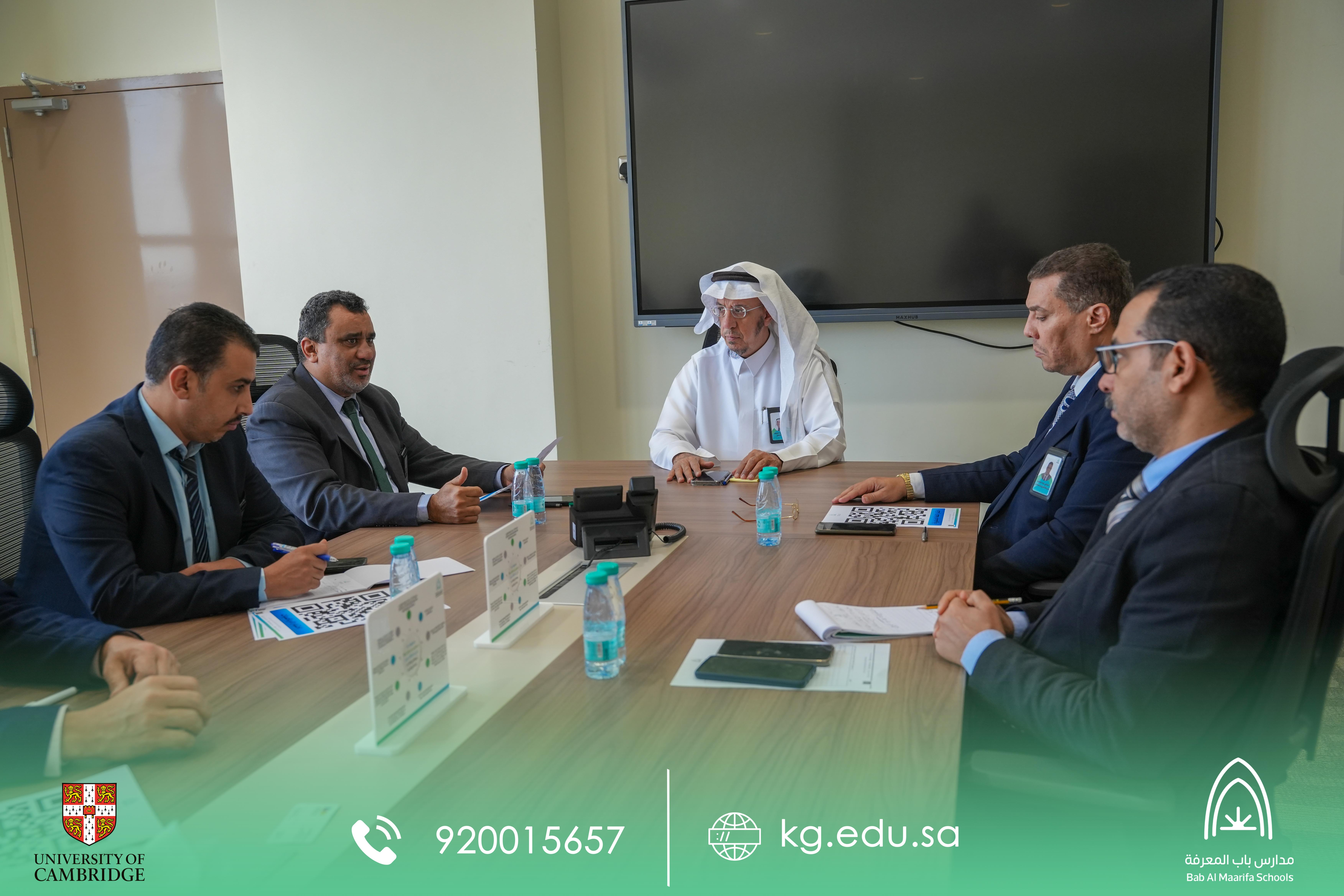 المدير التنفيذي يجتمع بلجنة المقابلات الداخلية